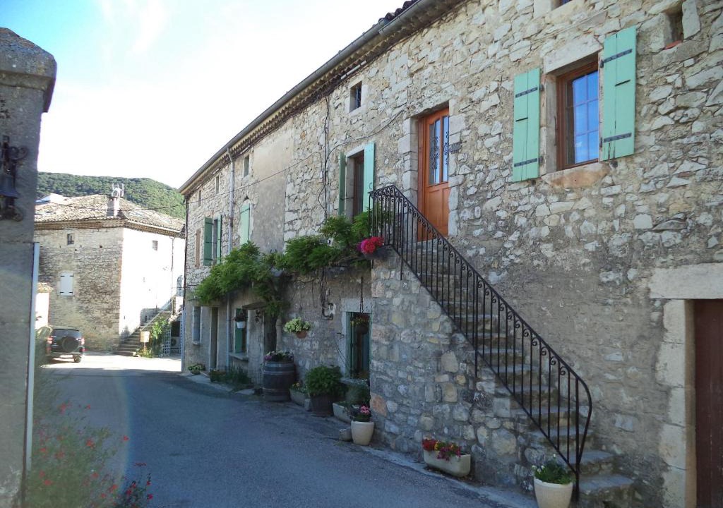 Saint-Maurice-d'Ibie Bed & Breakfast | La Dame Blanche