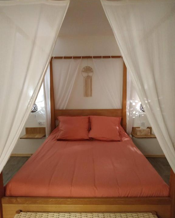 Monteux Bed & Breakfast | La ferme des Escampades
