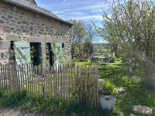 Neuveglise-sur-Truyere House | La Loge de Rose