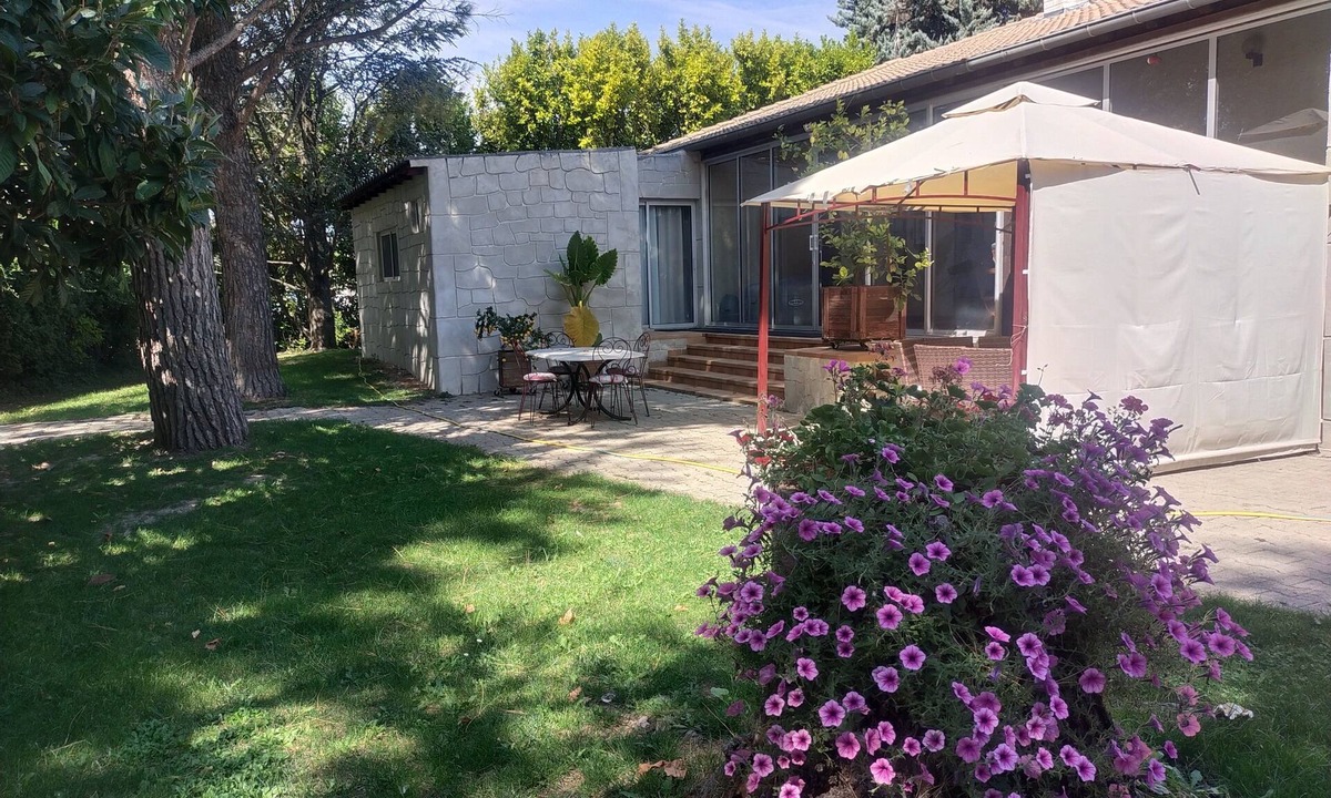 Valreas Villa | La Maison de Maître Potager