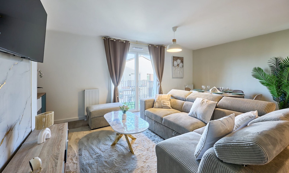 Courseulles-sur-Mer Apartment | La Perle de Nacre - 5min de la Plage