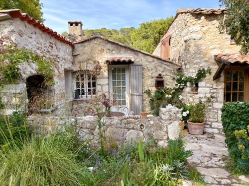 Eze House | La Petite Bergerie