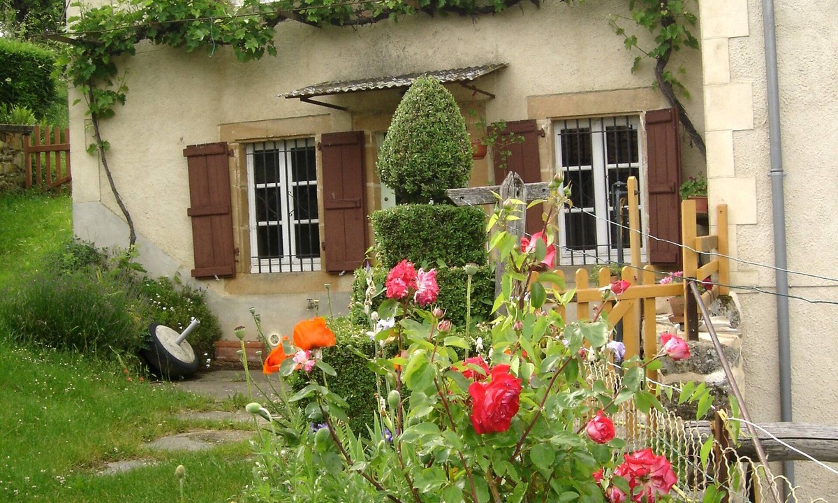 Sainte-Colombe House | La Petite Ferme de Casimir au Calme Avec Piscine Hors sol Sans Aucun vis à vis