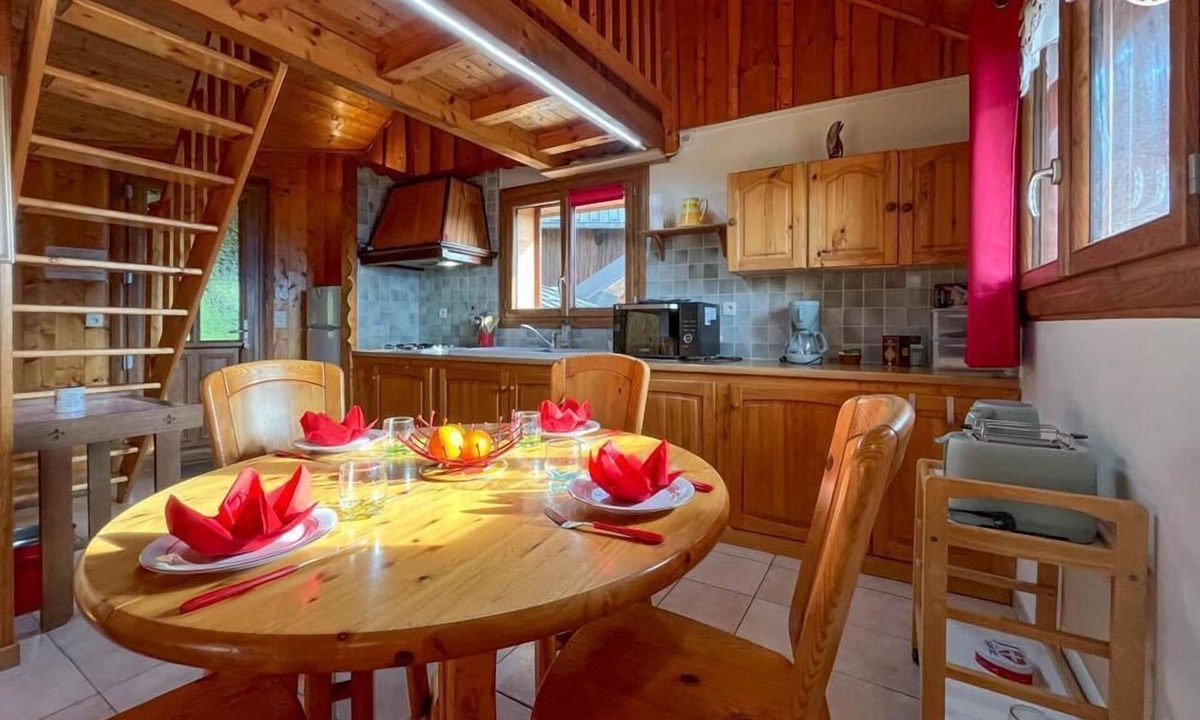 Allondaz House | LA PETITE MAISON (DUPLEX)