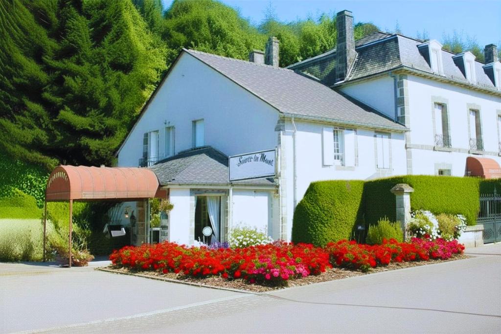 Saint-Martin-Valmeroux Hotel | La Source du Mont