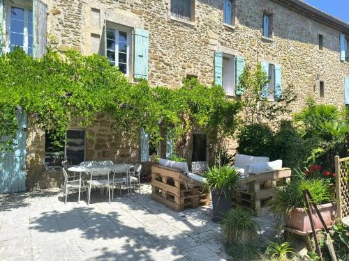 Camaret-sur-Aigues House | La Tanière du Renard