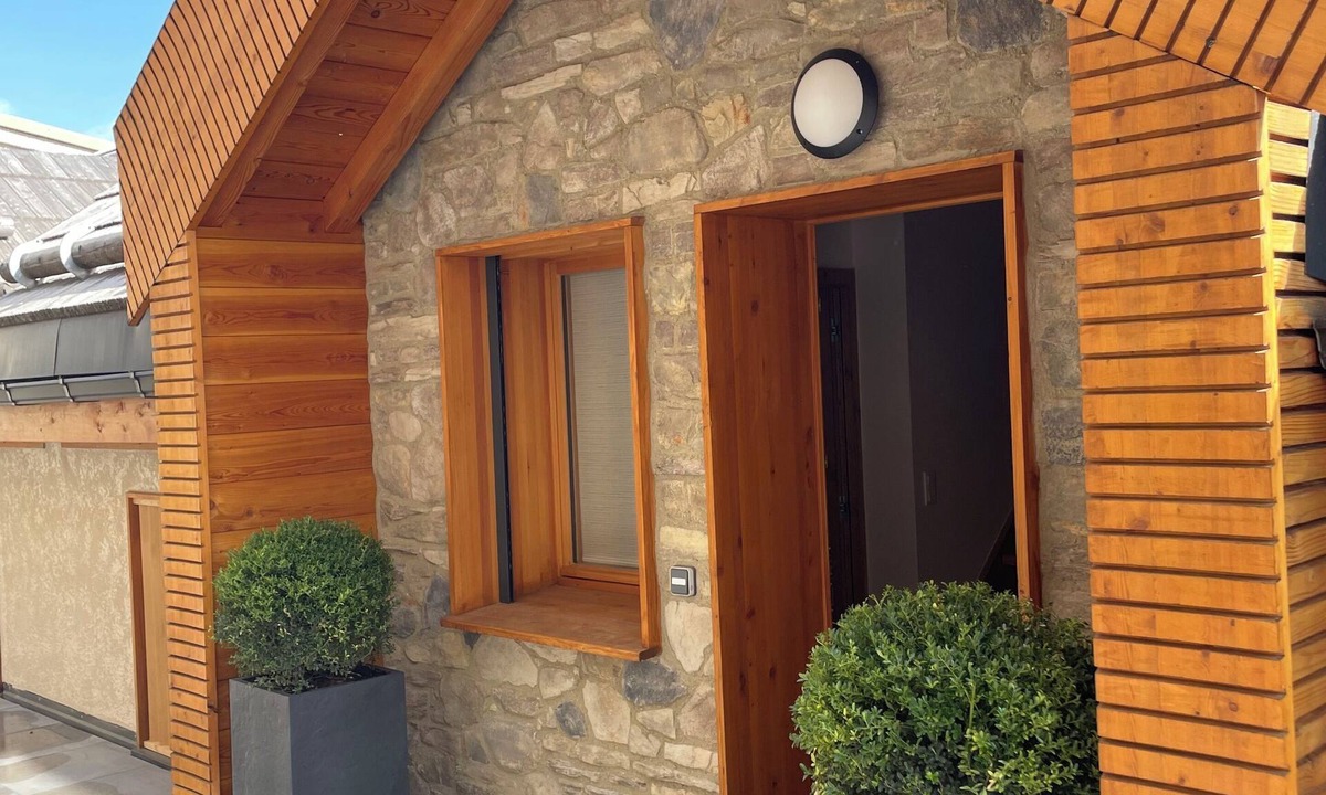 Saint-Chaffrey Ski Chalet | Large 12-person chalet in the heart of Chantemerle - Serre Chevalier