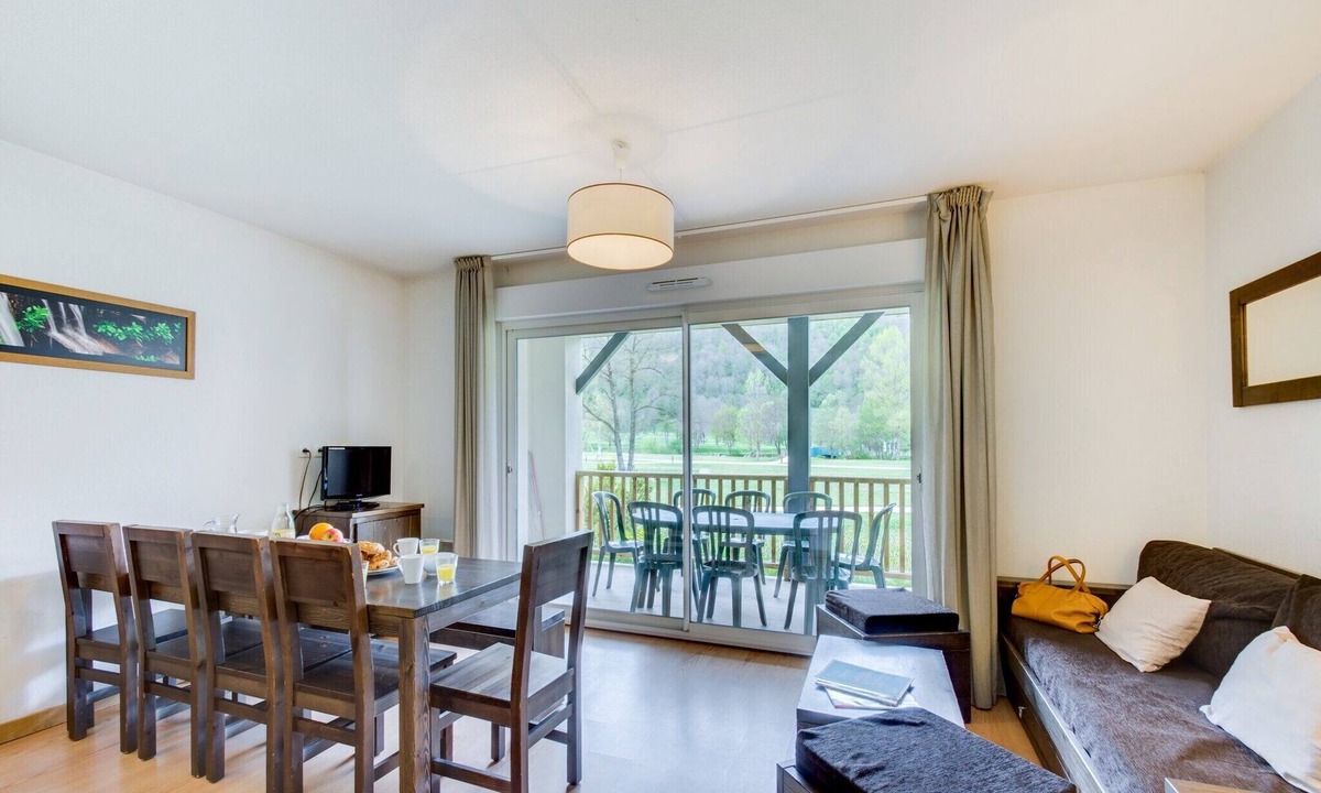 Peyragudes Apartment | Large Apartment in Loudenvielle for 10