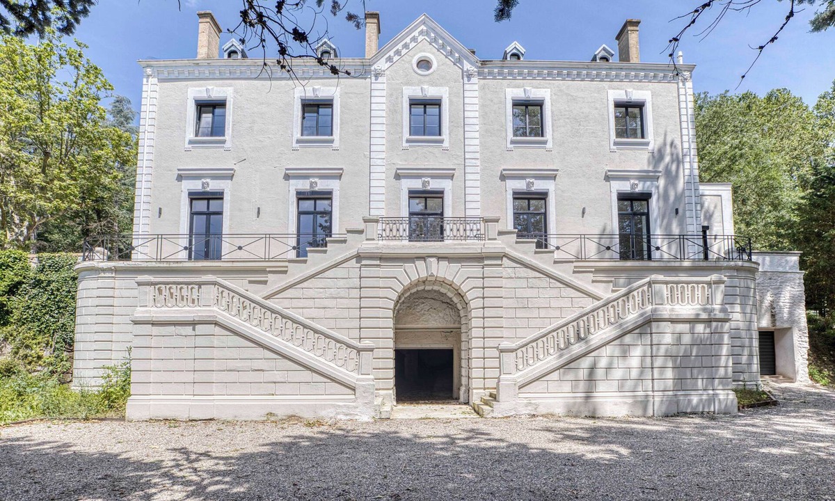 Vourles Other | Large Apartment inside a Castle 15min from Lyon