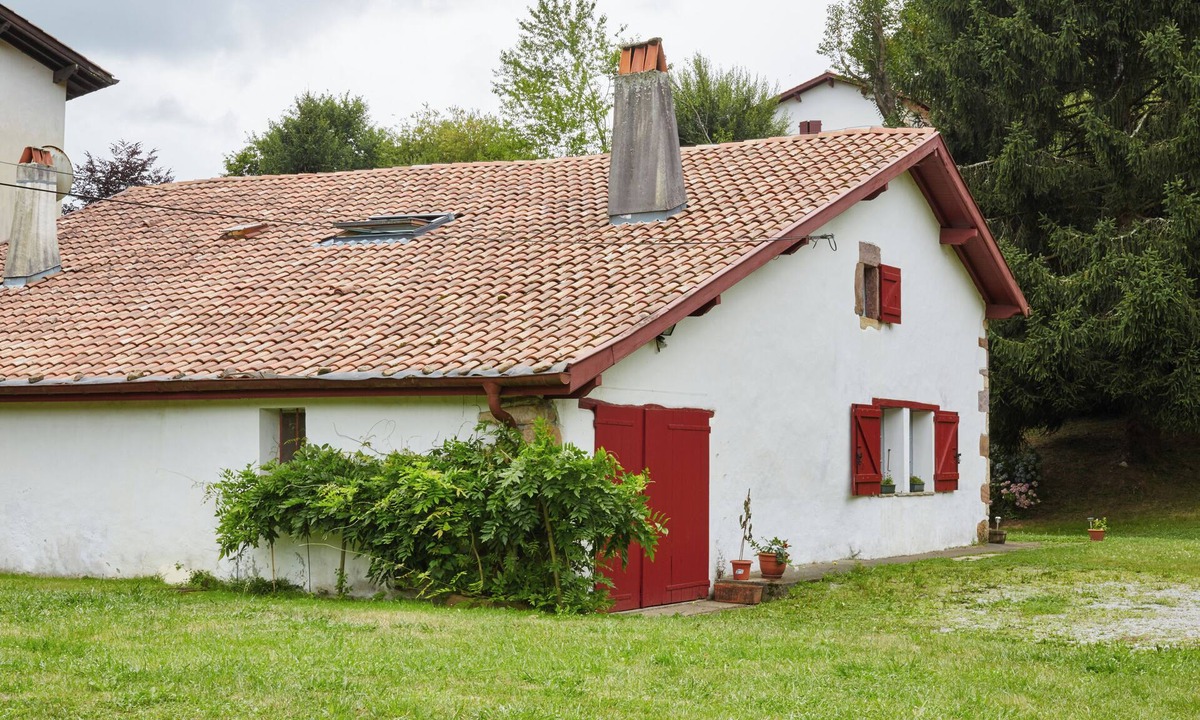 Sare House | Large Basque house in Sare - 12 people, garden, Spanish border 2 km away