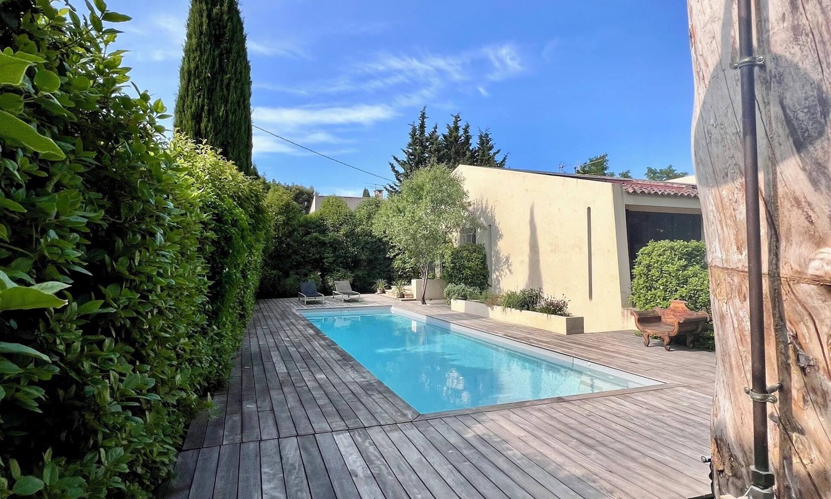 Salon-de-Provence House | Large house with swimming pool in a quiet location, rated 4 stars
