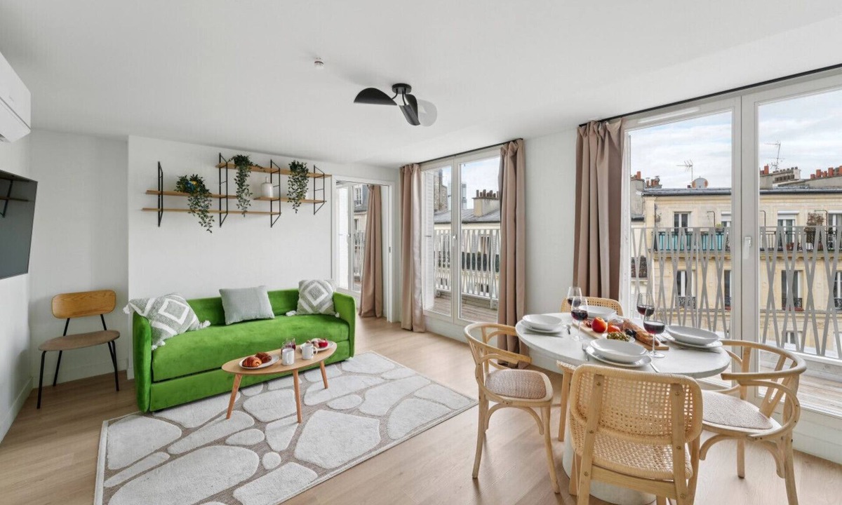 Epinettes Apartment | Lavie Maison: Spacious Apartment with Terrace