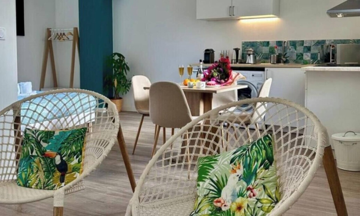 Le Puy-en-Velay Apartment | Le bain de Compostelle