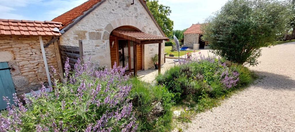 Orniac House | Le Célé gîte 4 étoiles avec piscines et spa