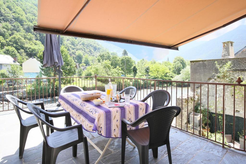 Saint-Beat House | Le chant de la garonne