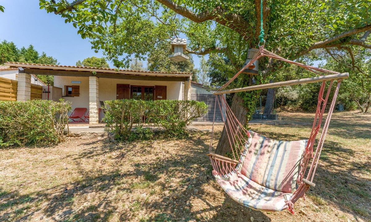 Bagnols-sur-Ceze House | Le cigalou - gîte les aubians