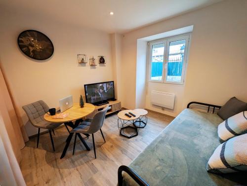Pezens Apartment | Le Cocon de Pezens - Studio au centre du village