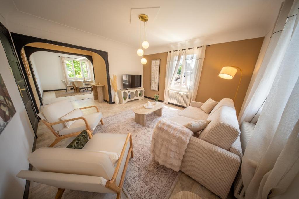Belley Apartment | Le Cocon - Parking & Extérieur