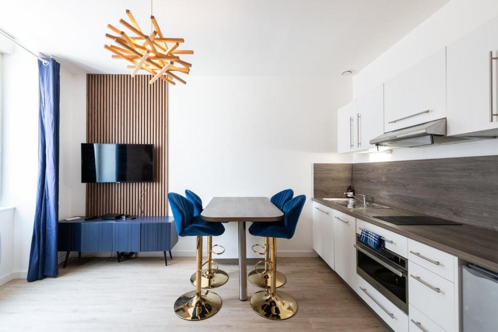 Gorge de Loup Apartment | Le Hirvi - cocon zen et épuré à 10min Vieux Lyon
