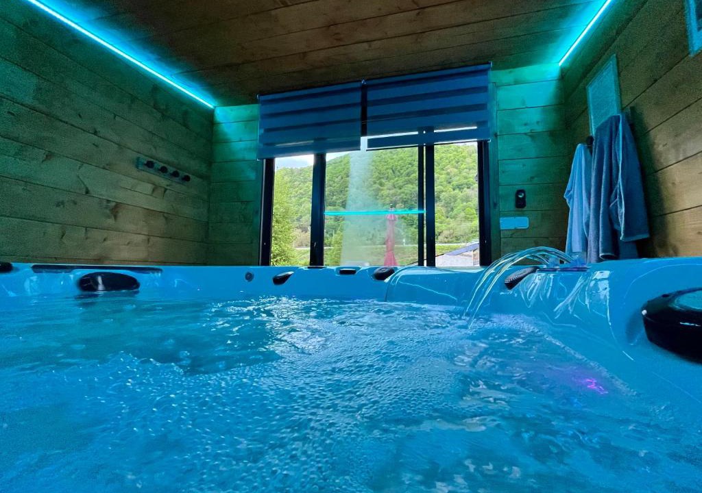 Cierp-Gaud House | Le Hourmigué maison 130m2 avec jacuzzi à 15mn de Luchon