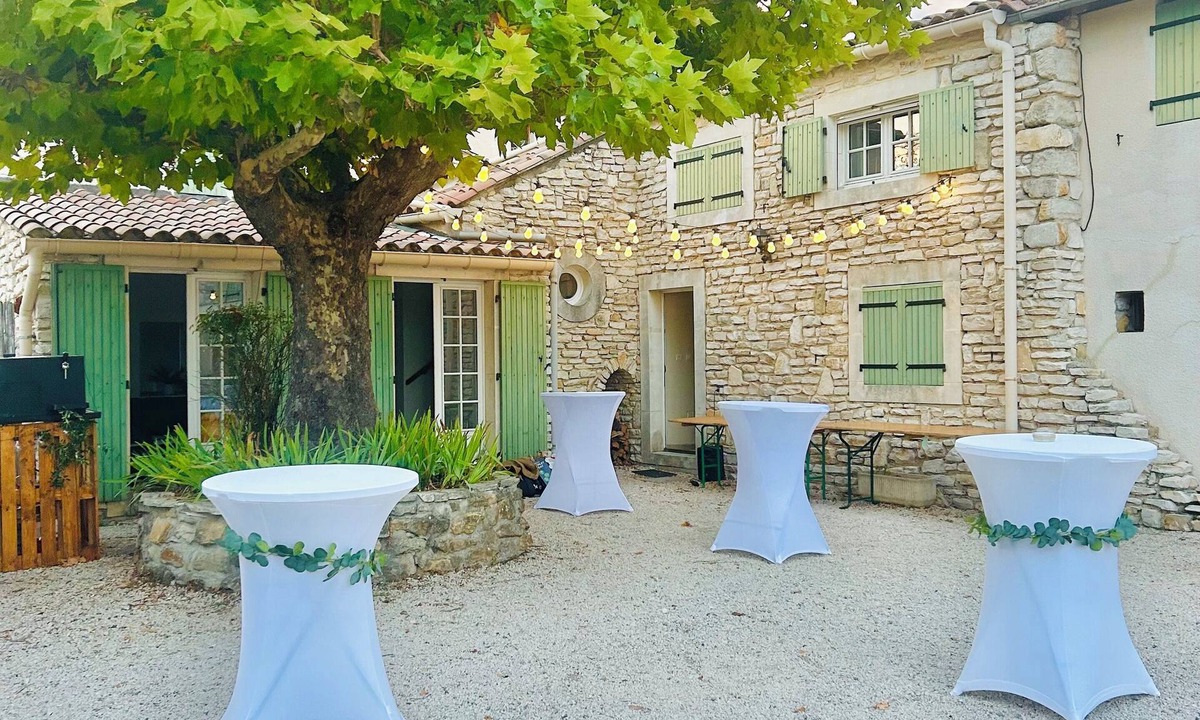 Celas House | Le Mas Jubilé
