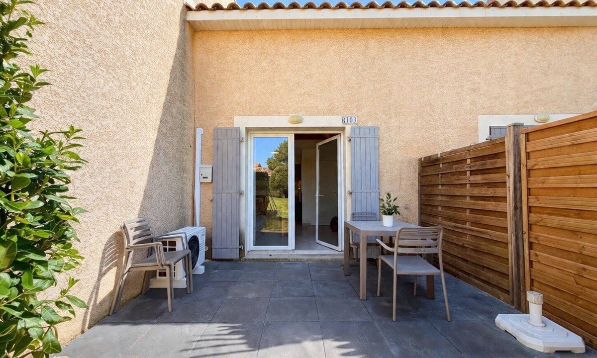 Calvisson Apartment | Le Nid du Mas, 2 pers pool in Calvisson