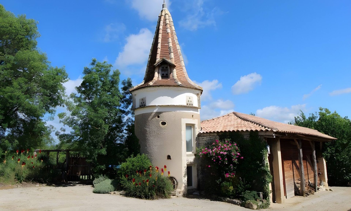 Lavaurette House | Le Pigeonnier Secret: Authentic Charm and Family Serenity