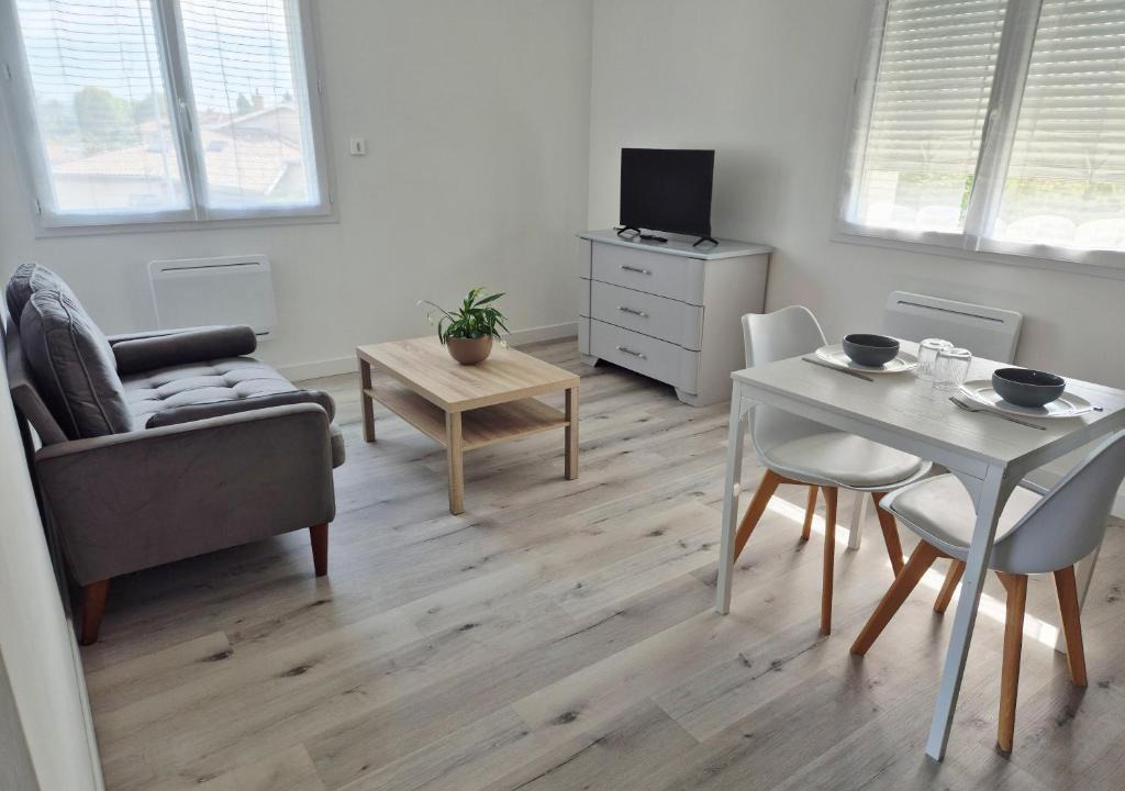 Saint-Gaudens Apartment | Le Repos-paisible-wifi-stationnement voiture