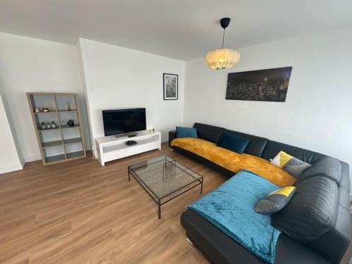 Decines-Charpieu Apartment | Le Zola parking - Groupama stadium-LDLC Arena-Eurexpo