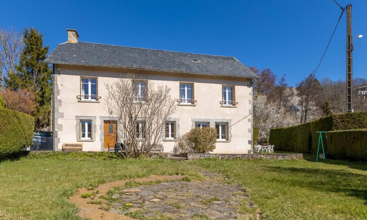 Jassat House | Les charmes - East - CHAMBON SUR LAC