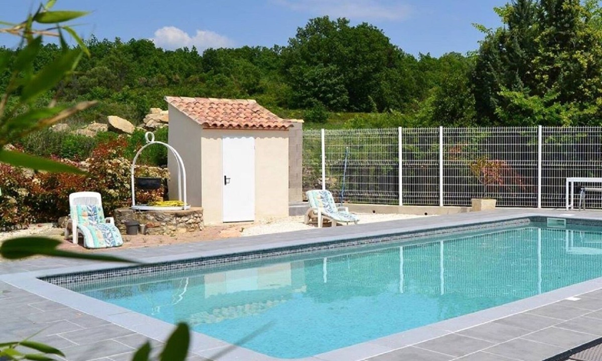 Saint-Dezery Apartment | Les Olivettes - Gite Champêtre