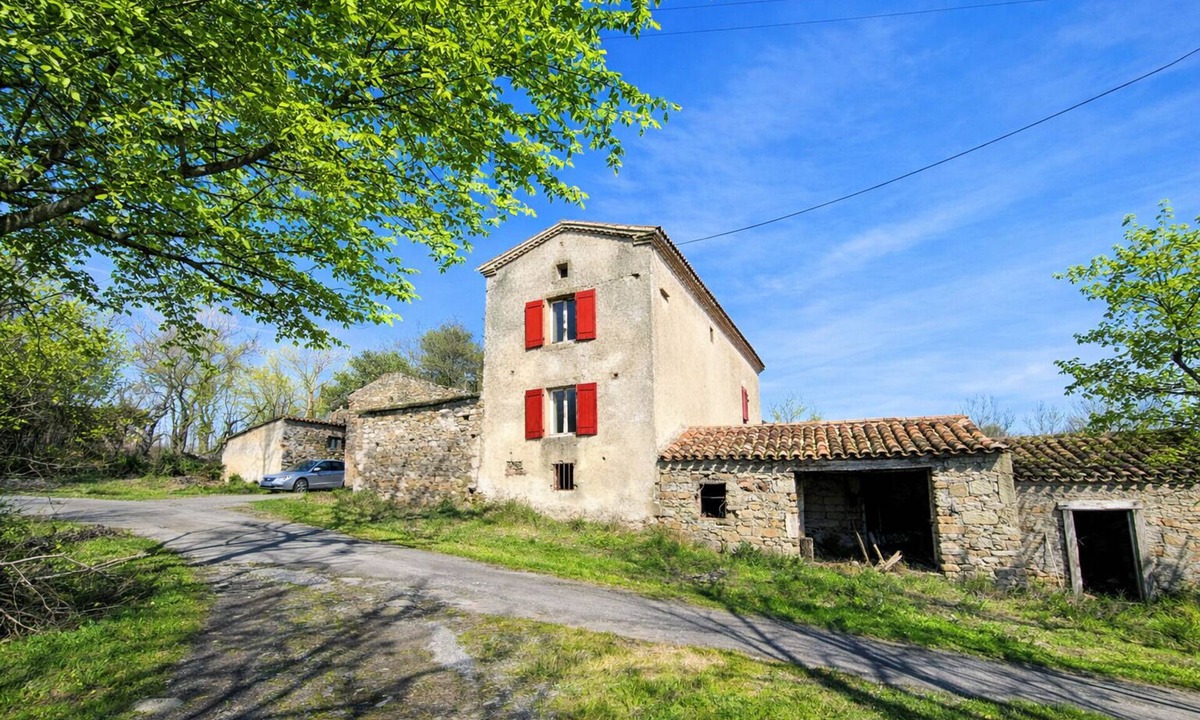 Trevien Villa | Les Pierres Occitanes - 5-bedroom gîte with swimming pool, in the heart of the Tarn region