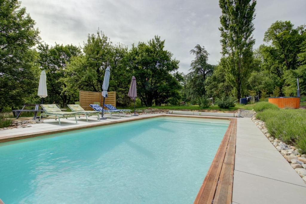 Penne Bed & Breakfast | Les totems de Grésigne