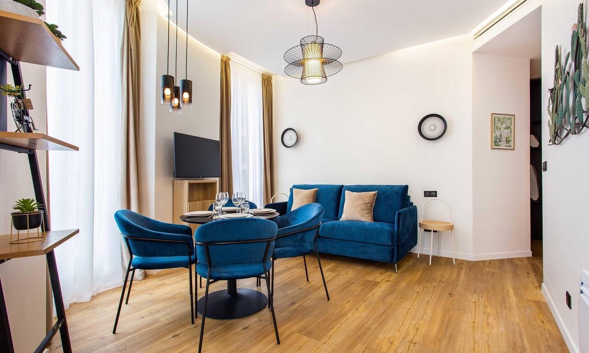 Quartier de la Porte-Saint-Denis Apartment | Live Like Real Parisians in the Heart of Paris
