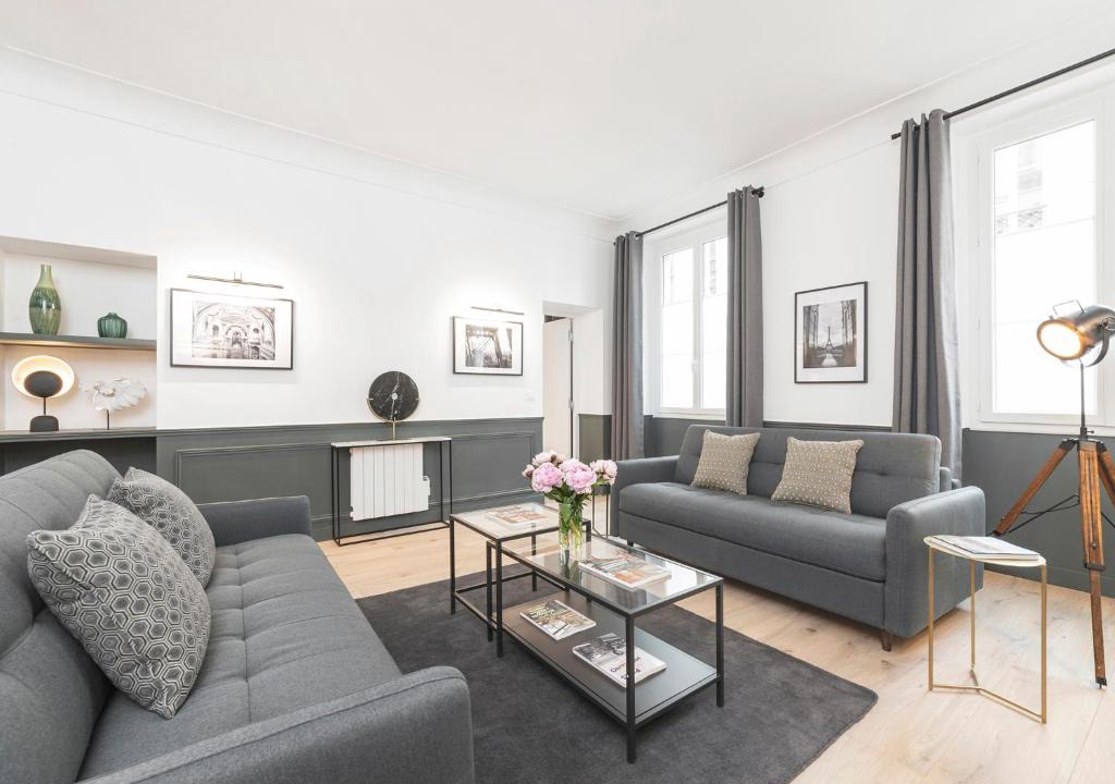 Quartier du Faubourg-Montmartre Apartment | LivinParis - Luxury 3 Bedrooms Opera I