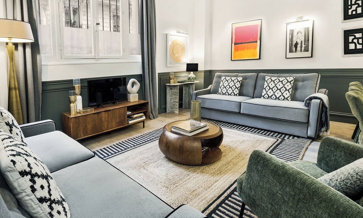 Porte-Saint-Martin Apartment | LivinParis | Luxury AC 3 Bedrooms République I