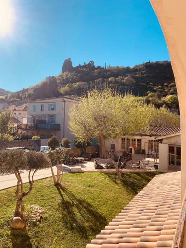 Rochemaure Hotel | Logis Hôtel Médiéval, Montélimar Nord