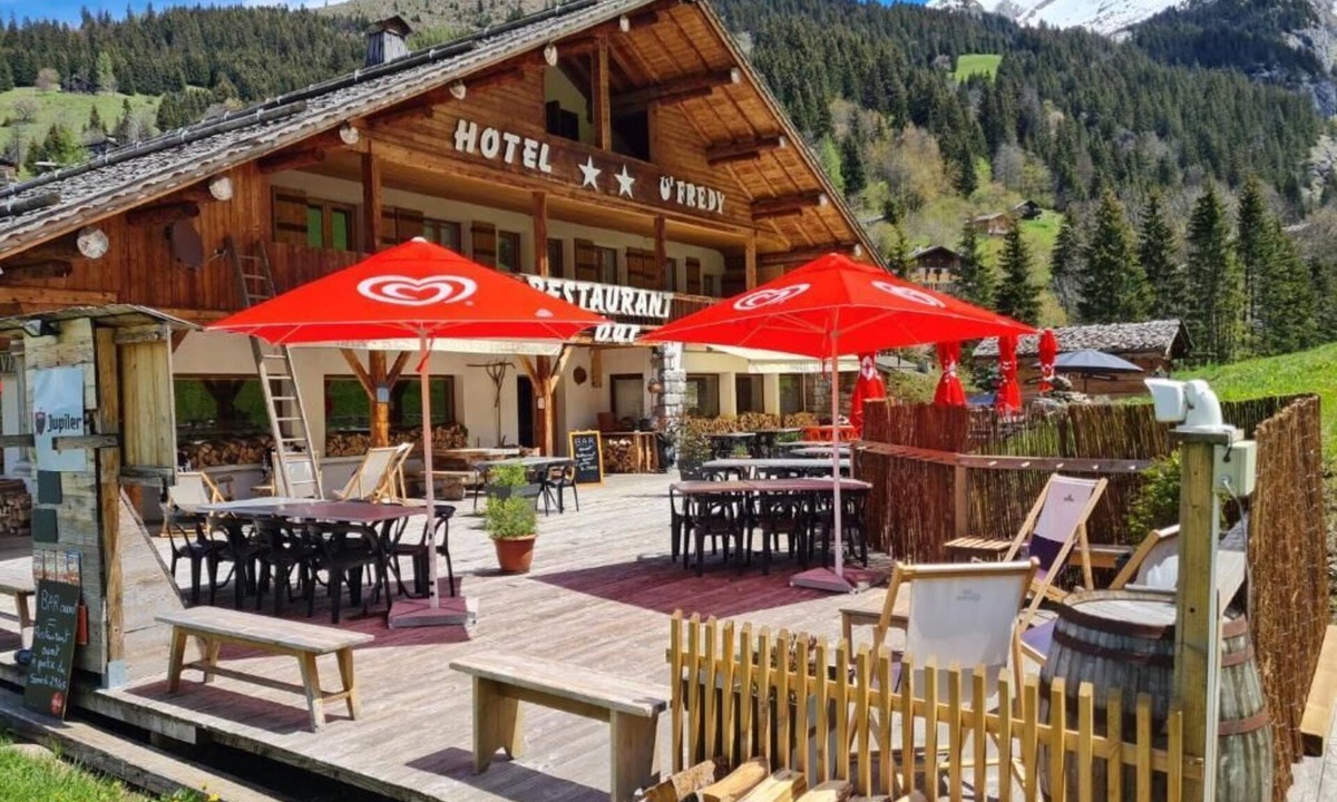 La Clusaz Hotel | Logis HOTEL Restaurant U'FREDY