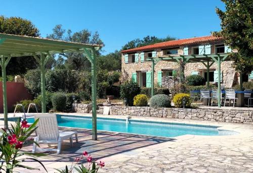 Mons Villa | Lou Peiraverde