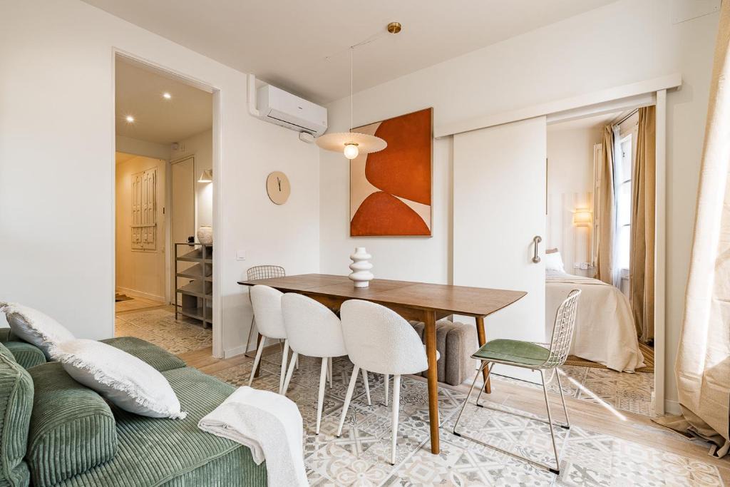 La Sagrada Familia Apartment | Lovely Apartment with Balcony in Sagrada Familia