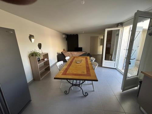 Peypin-d'Aigues Apartment | Luberon cosy Wi-Fi, calme & parking privé