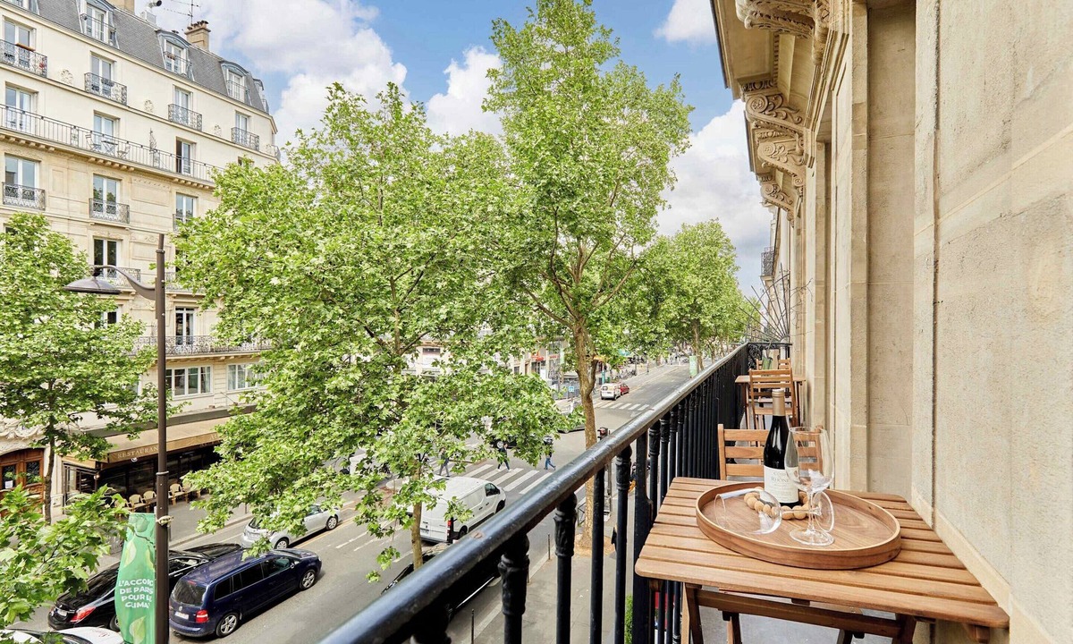 Quartier Sainte-Avoye Apartment | Luxurious AC Apartment Beaubourg Le Marais