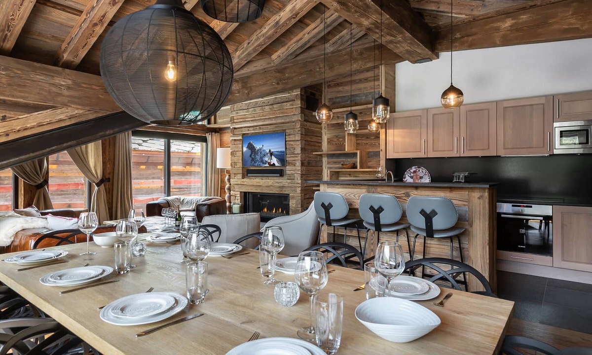 Val-d'Isere Ski Chalet | Luxurious Chalet with Private Elevator, Hammam, Fireplace, and Stunning Terrace in Val d'Isère
