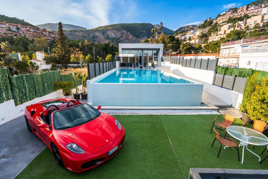 Sitges Villa | Luxurious Villa Marly I to two minutes the beach