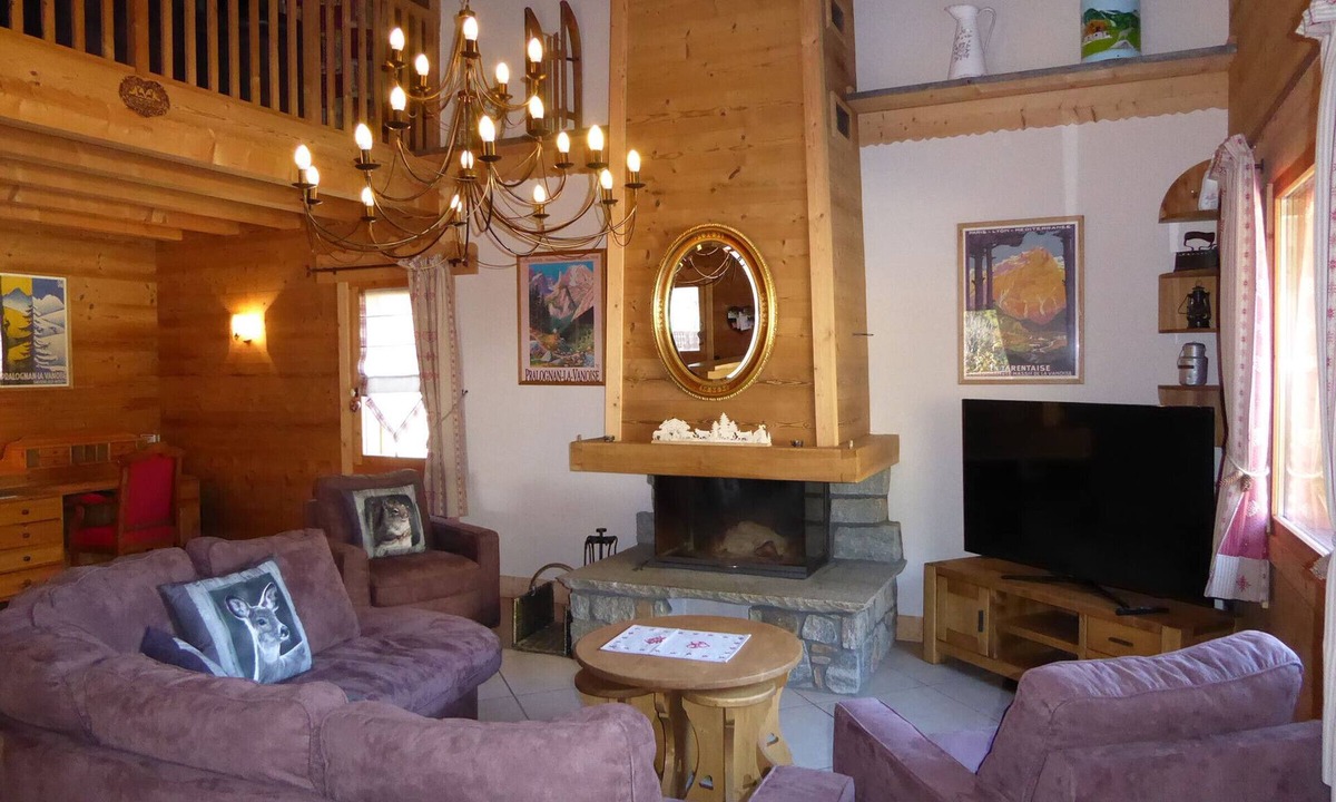Pralognan-la-Vanoise Ski Chalet | Luxury chalet for 10 people, near slopes, private parking