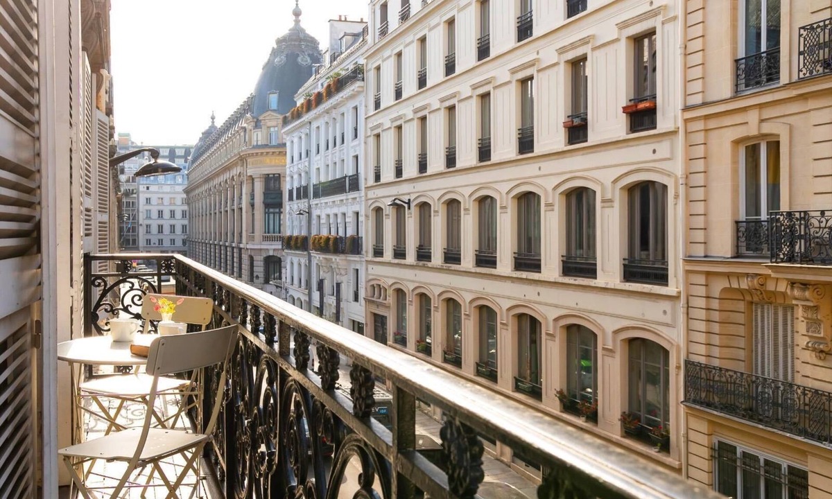 Quartier du Faubourg-Montmartre Condo | Luxury High End Condo in the Heart of Paris