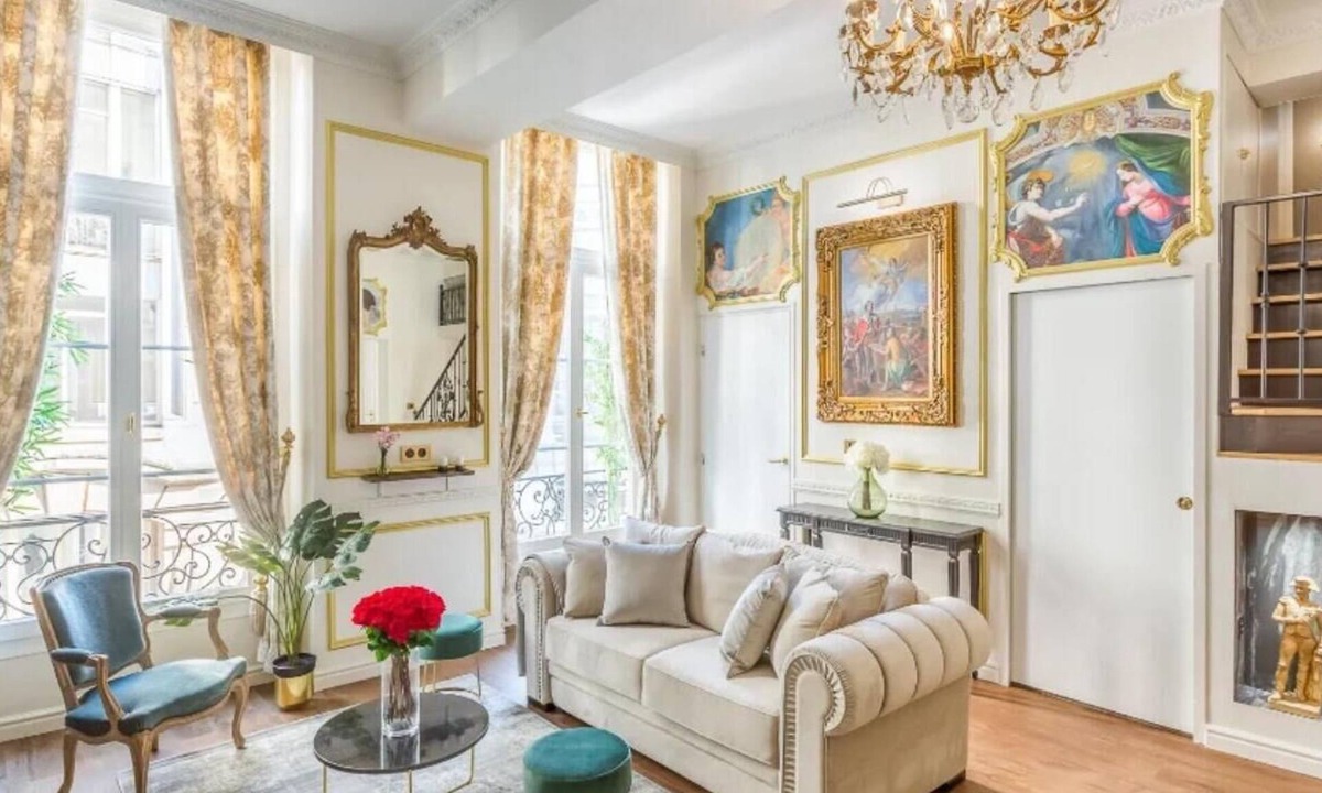 2nd Arrondissement Apartment | LUXURY THREE BEDROOM APARTMENT IN LOUVRE OPERA DISTRICT PARIS