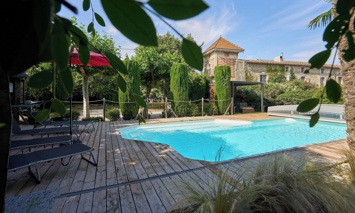 Alzonne House | Luxury Vineyard Retreat with Private Pool & Spa – Near Carcassonne