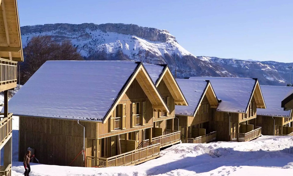 La Feclaz Apartment | Madame Vacances Les Chalets du Berger * Residence - 2 Room Apartment 4 People