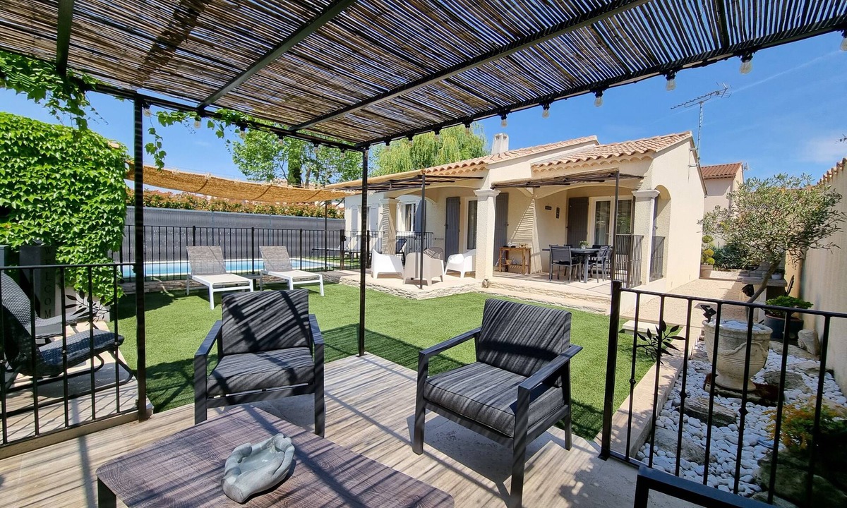 St.-Remy-de-Provence Villa | Magnificent villa 3* with heated swimming pool 7 minutes from the city center